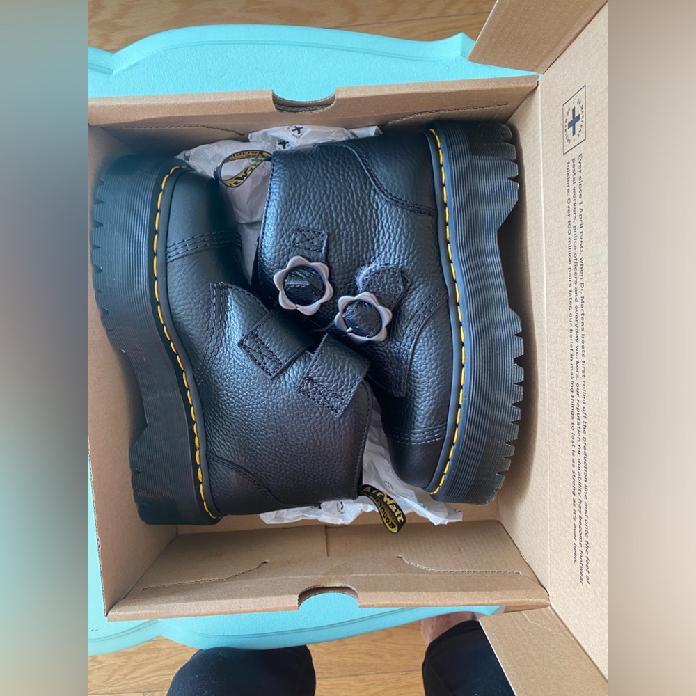 DEVON FLWR Dr. Martens - 6